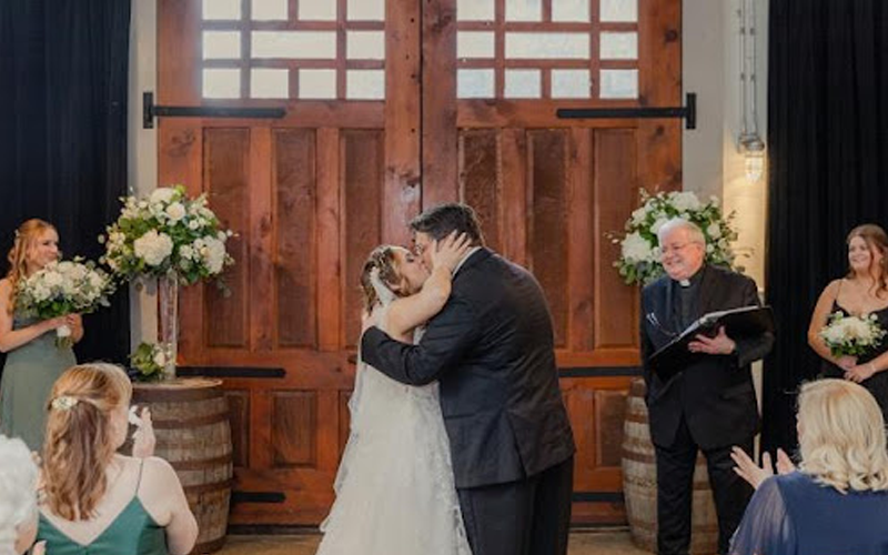 kissing couple on wedding day